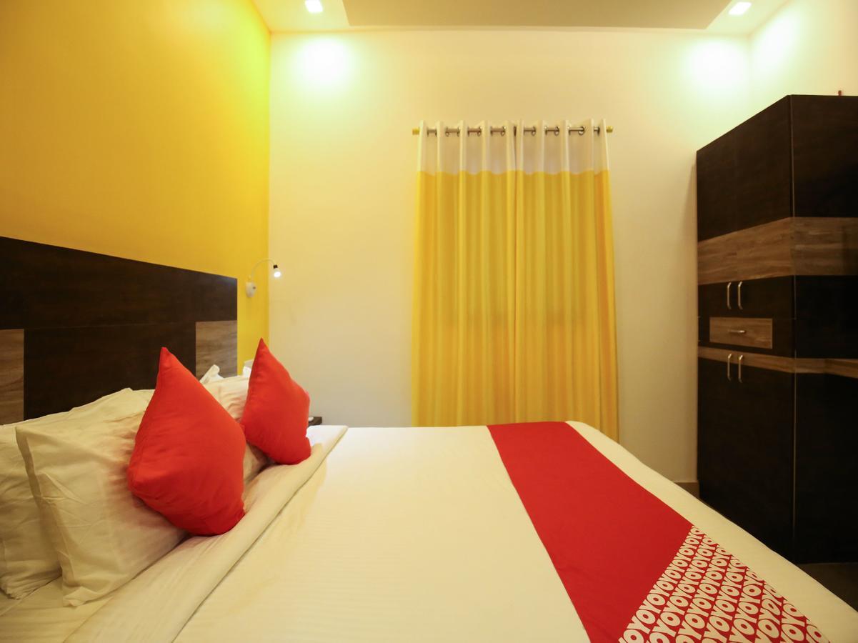 Hotel Oyo 10152 Rail View Residency Alappuzha Exterior foto