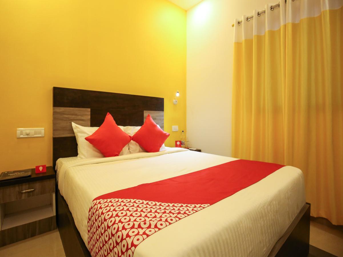 Hotel Oyo 10152 Rail View Residency Alappuzha Exterior foto