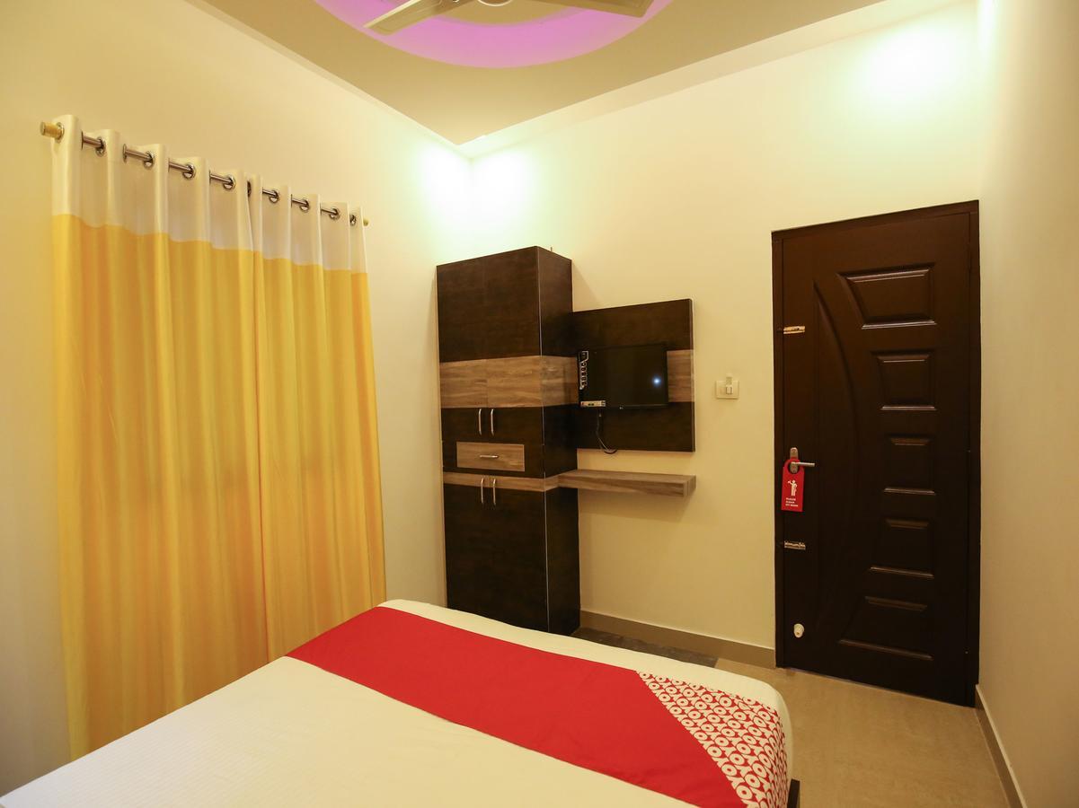 Hotel Oyo 10152 Rail View Residency Alappuzha Exterior foto